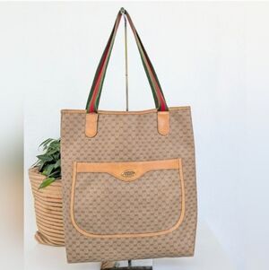 🍍Gucci Natural Tan Signature GG Canvas Red & Green Tote Bag